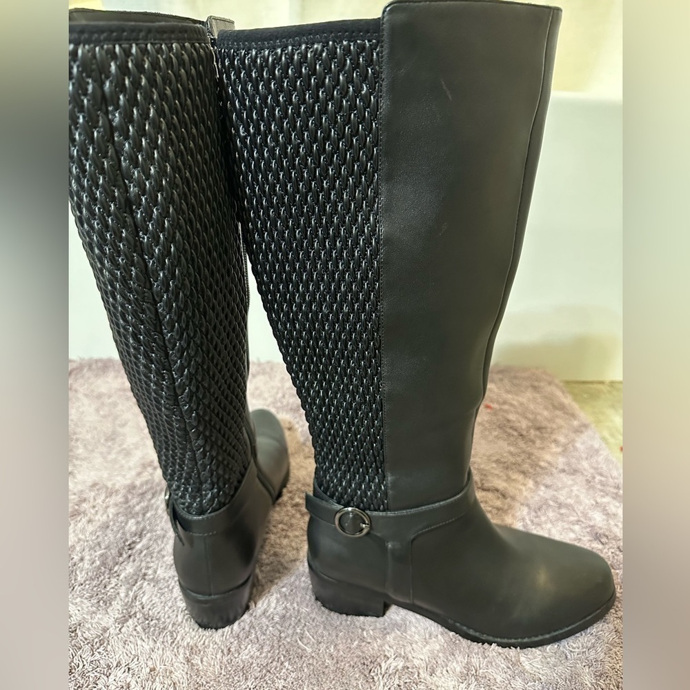 VANELi Valyn Women's Riding Boot Leather Textured Back Detailing Buckle Size 8.5